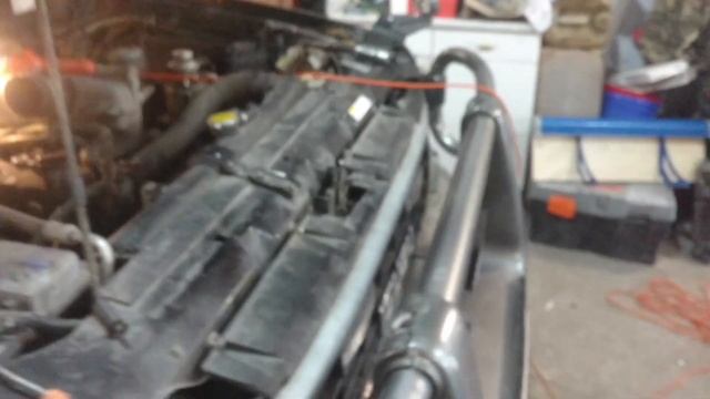 Замена свечей накаливания Isuzu Bighorn. Замер компрессии. смотреть онлайн