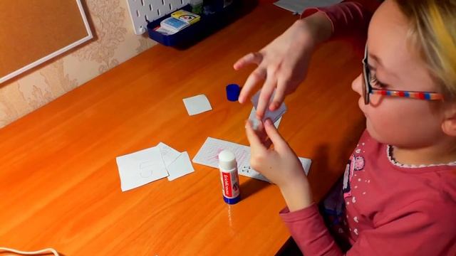 Распаковка конвертиков. Угадываем секретное слово смотреть онлайн