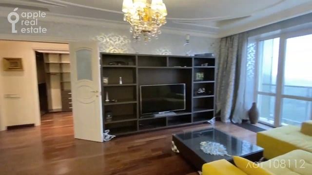 Удачная планировка: 128 кв.м в аренду. 3 комнаты. Панорамный вид смотреть онлайн