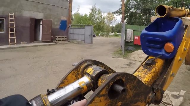 ?JCB экскаватор-погрузчик 3CX??Ремонт г/цилиндра заднего ковша?⚠️Repairs JCB 3CX смотреть онлайн