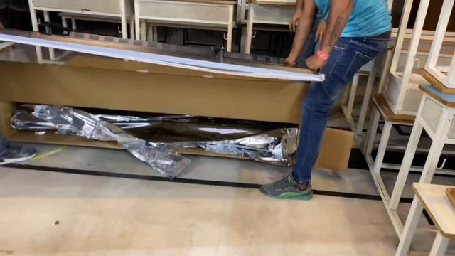 Unboxing of Maxhub 75 Inches Interactive Panel #interactive #maxhub #unboxingvideo #touchpanel смотреть онлайн