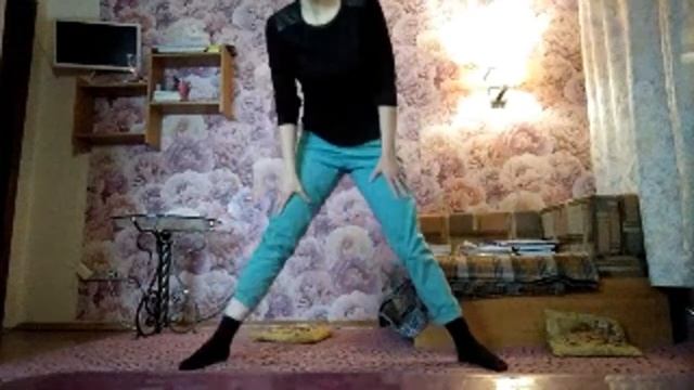 Фрагмент занятия: планки и упражнения для поперечного шпагата. смотреть онлайн