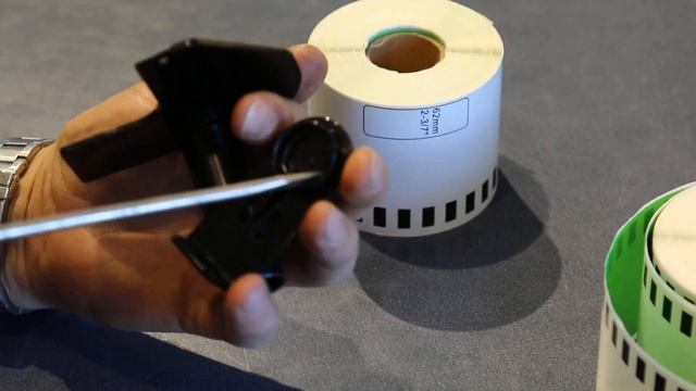 Use any paper with your Brother Label Printer! Save money!!! смотреть онлайн