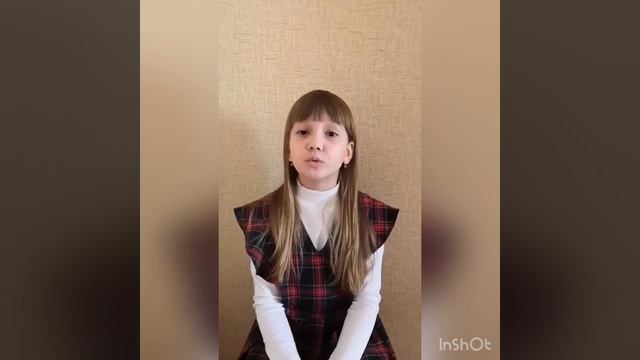 Лукьянова Валерия, 8 лет. Есенин С. "Отговорила роща золотая" смотреть онлайн