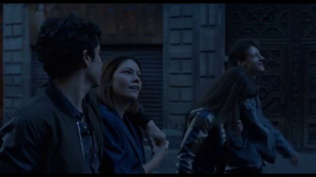 Shoulders Of Greatness - Head&Shoulders