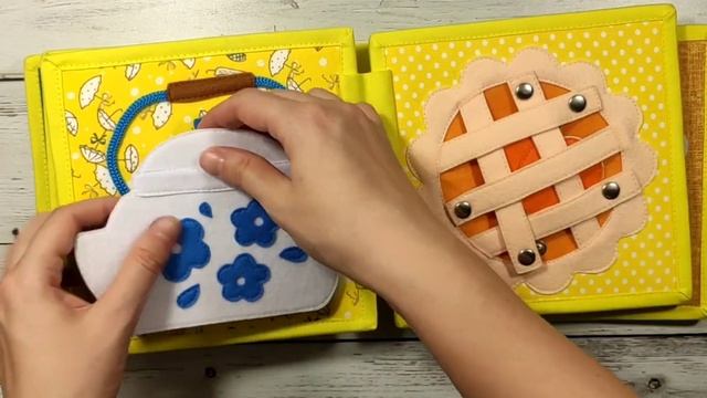 Развивающая книга из фетра "Осенняя". Ручная работа. Сшита по выкройкам группы KINDERITA смотреть онлайн