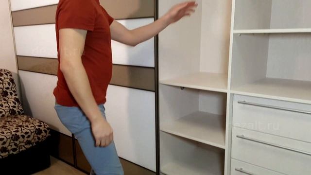 Шкаф-купе с телевизором