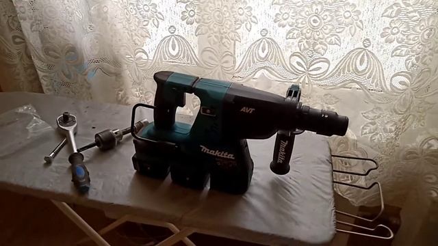 Аккумуляторный перфоратор Макита DHR 283 смотреть онлайн