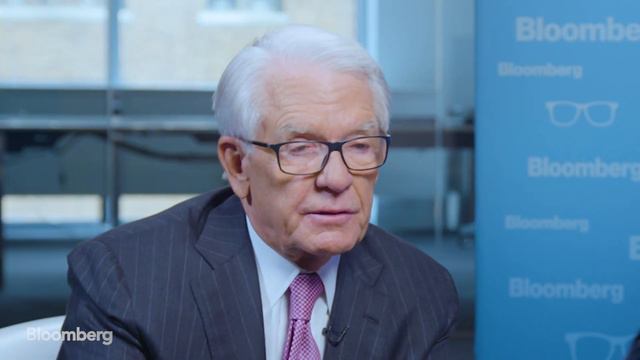 How Charles Schwab Became the Face of His Company смотреть онлайн