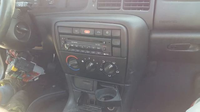 DEMONTAŻ RADIA CDR500 VECTRA B OPEL ASTRA II ZAFIRA смотреть онлайн