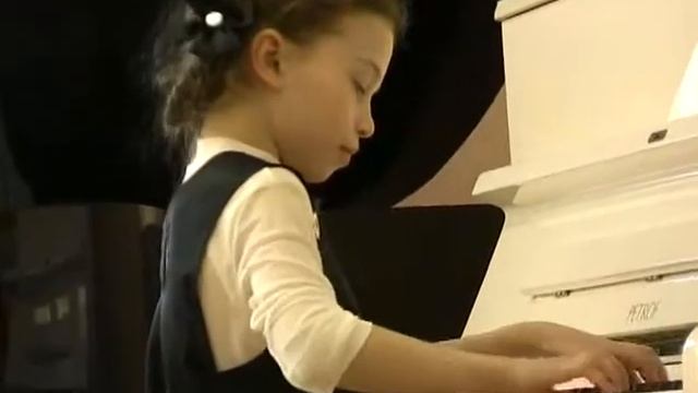 Коняшова Софья, 8 лет. Парфенов И. Февраль. смотреть онлайн