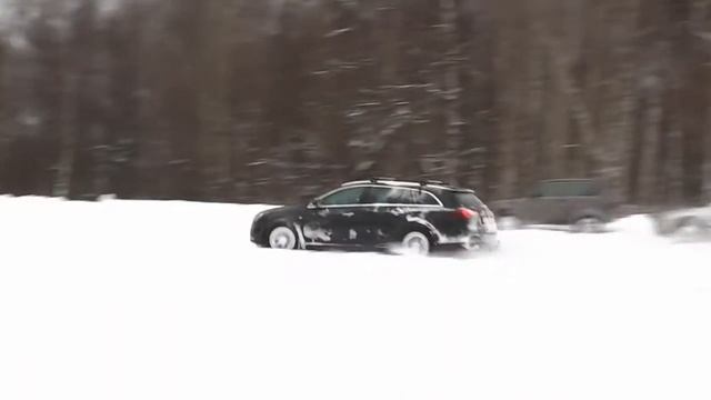 Opel Insignia Country Tourer 249hp 4x4 In Snow