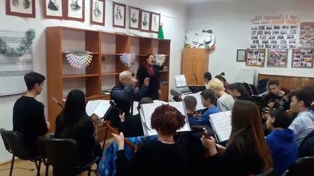 Репетиция оркестра "Русские узоры" ДШ №3 и АЦСК. Солистка Евгения Смольянина 06.01.2019 г. смотреть онлайн
