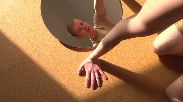 Nackt Zu Nackt  [xhale - Distant Relations]