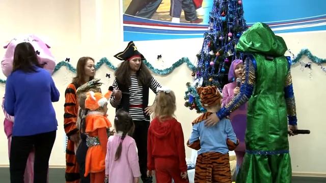 Новогодний утренник в СОКе смотреть онлайн