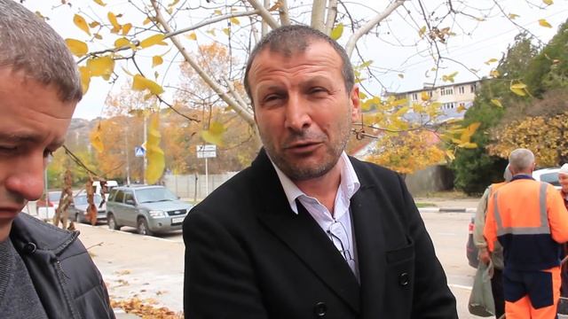 Пора браться за вилы! Уборщики территории в Балаклаве. смотреть онлайн