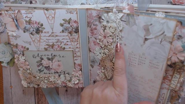 Reneabouquets Honey Bee Inspired Mini Album (Design Team Project with Prima Poetic Rose Collection) смотреть онлайн