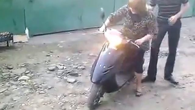 Кувырок на мапеде смотреть онлайн