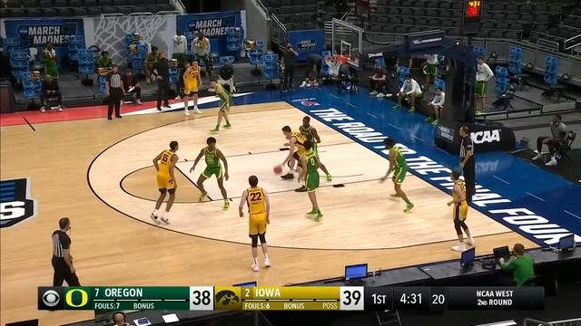 Luka Garza scores 36 points in his final college game смотреть онлайн