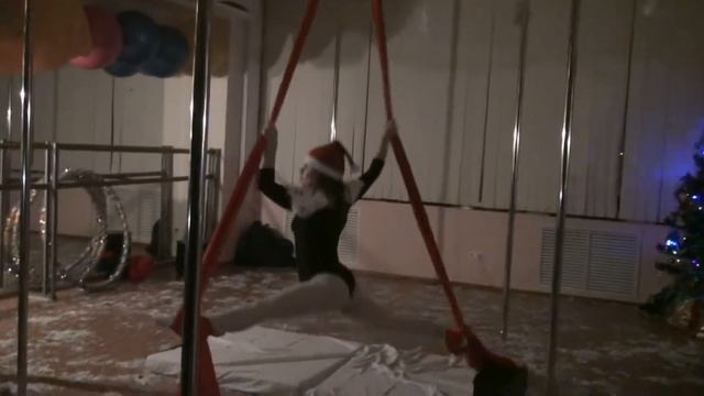 Новогодняя вечеринка 2017. Сара Керди. Первые шаги на полотнах. смотреть онлайн