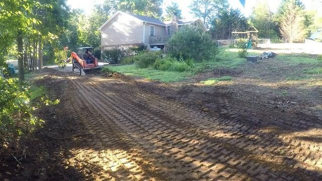 Kubota skid steer prepping for storage building смотреть онлайн