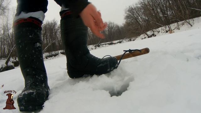 Рыбалка на налима со льда на донки и жерлицы