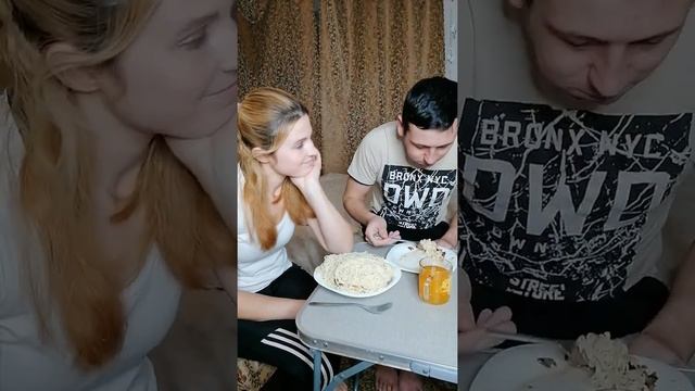 Ах вот чего она ждала, пока я доем? #shorts смотреть онлайн