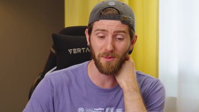 Roasting OUR worst setups! смотреть онлайн