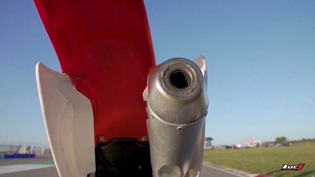 [LUC1] Présentation Honda 150 CRF Supermotard смотреть онлайн