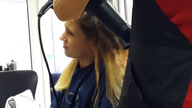 Салон красоты: развлекаюсь без школы смотреть онлайн