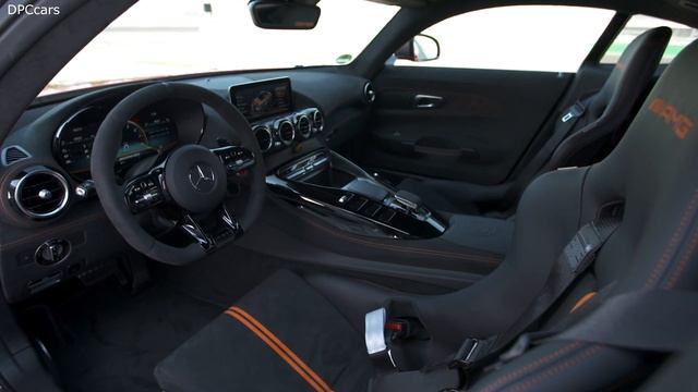Mercedes AMG GT Black Series Explained смотреть онлайн