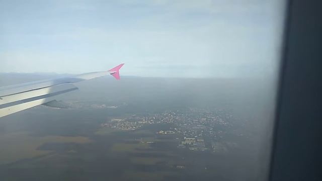 Wizz air landing in Milan Malpensa (MXP) смотреть онлайн