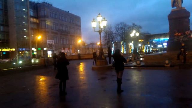 М164 - Метро Чеховская - Москва - день 9 - видео 3 - Немец снова офигевает в России смотреть онлайн