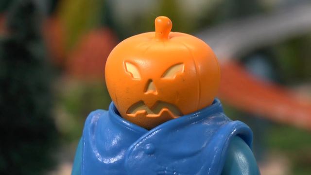 Minions Halloween Mini Movie Story At McDonalds