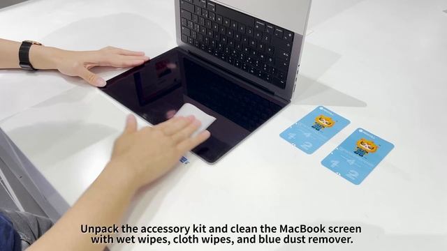 How to use MOCOLL MacBook 5 in 1 protector смотреть онлайн