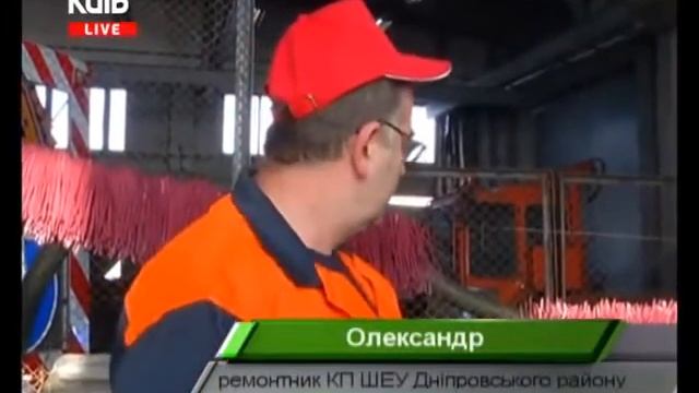 Після очищення столиці від снігу, снігоприбиральна техніка сама потребує техогляду та ремонту смотреть онлайн