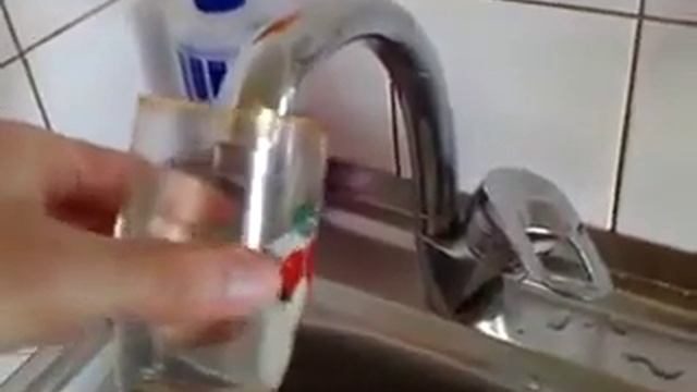 Смеситель, который пьет воду смотреть онлайн