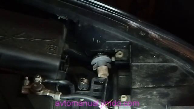 Замена лампы указателя поворота в фаре Шевроле Круз смотреть онлайн