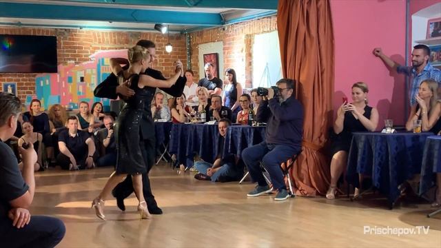 Вальс! Irina Samoilova & Artyom Lucchin, Milonga Bien Porteña 6.07.2019 смотреть онлайн