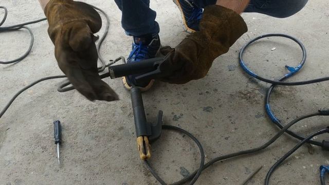 Держатель электродов ESAB CONFORT 200, ESAB CONFORT 300 Обзор держака