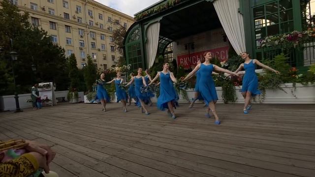 Васильки танцуют 👯♂️ смотреть онлайн