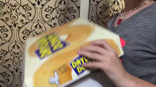 Your typical YouTuber faking rich смотреть онлайн