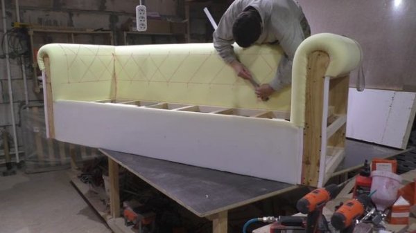 CHESTERFIELD | Диван честер своими руками | carriage screed