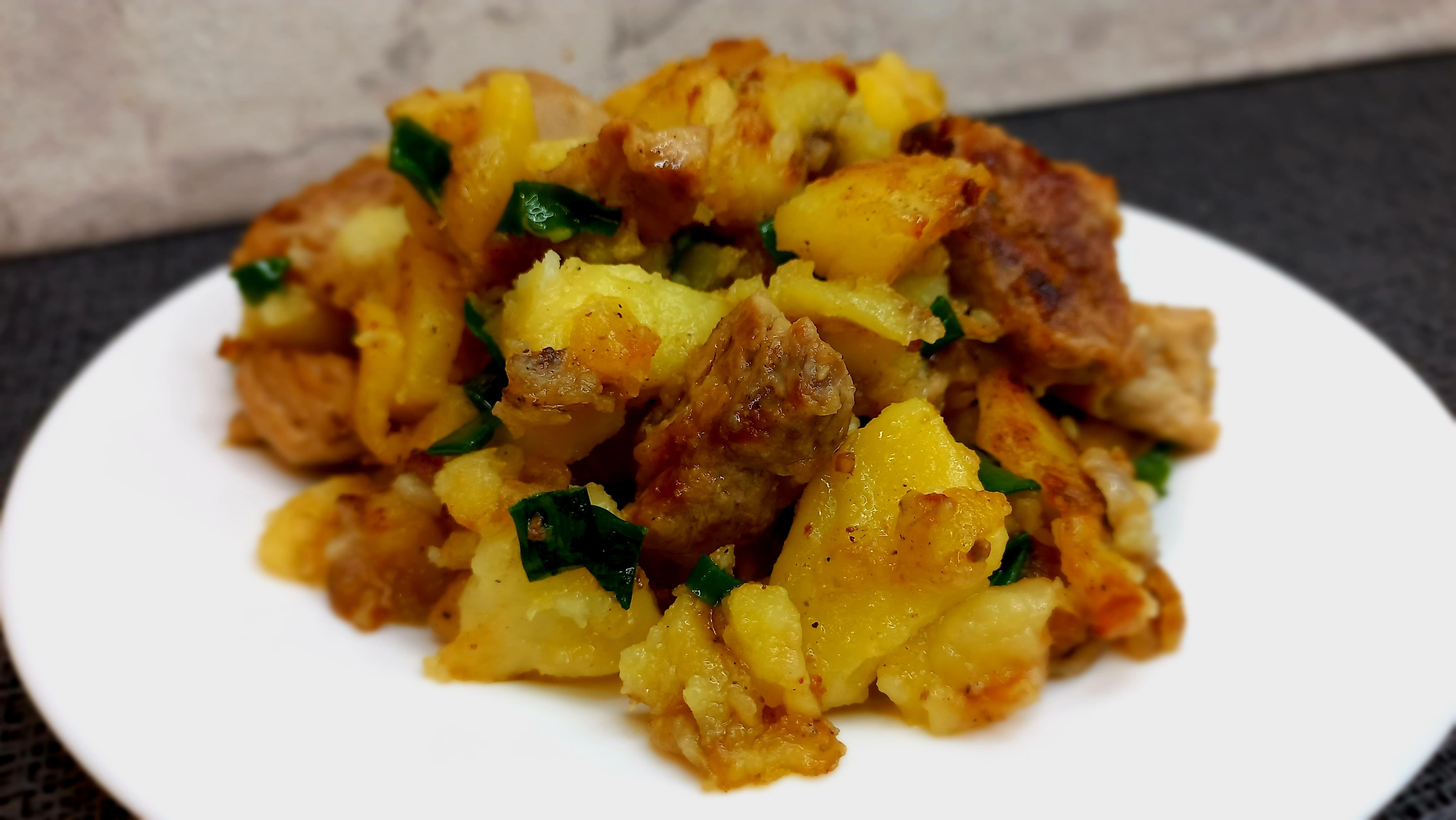 Жареная картошка с мясом, ужин за 30 минут смотреть онлайн