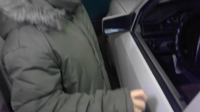 Как открыть и закрыть стёкла с помощью ключа Mercedes W124 смотреть онлайн