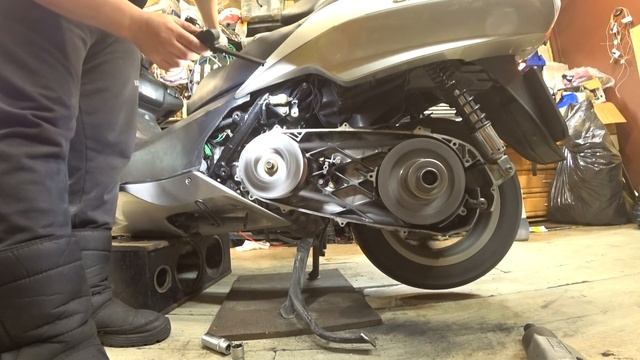 Honda Silver Wing 600. Маленькое т.о. смотреть онлайн