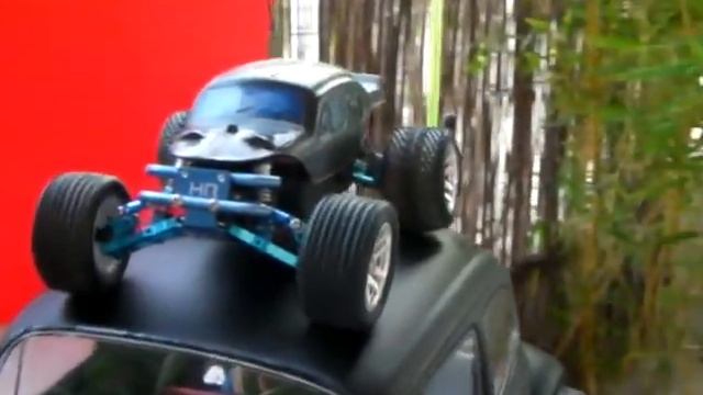 rc1/10 tamiya M04L Volkswagen beetle and her daughter rc 1/36 team losi micro t mere et fille .wmv смотреть онлайн