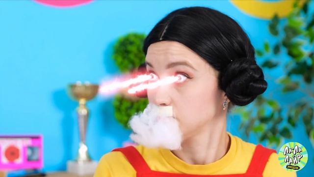УЭНСДЕЙ - МОЯ НЯНЯ! Экстремальные родительские хитрости из "Семейки Аддамс" от Ла Ла Лайф Эмодзи смотреть онлайн