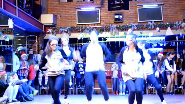 Ёлка шоу КАМЕННЫЕ ДЖУНГЛИ смотреть онлайн