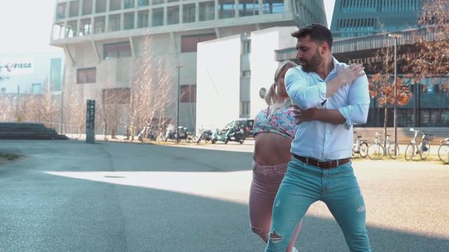 UN AMOR COMO EL TUYO / Kiko & Christina Bachata / Happy valentines day, feliz San Valentin смотреть онлайн